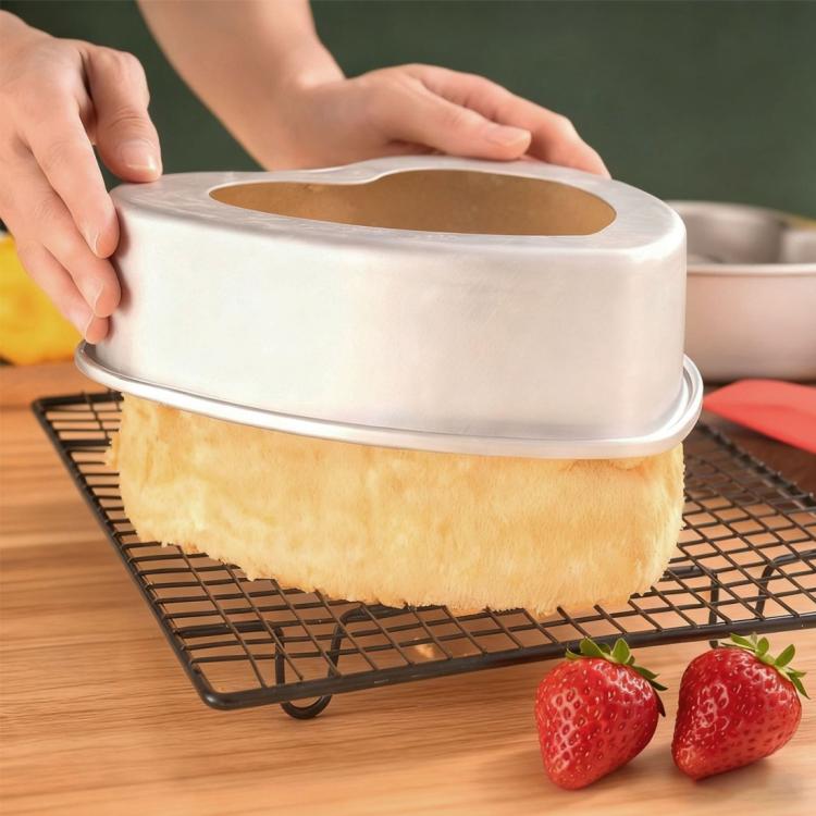 4pcs Heart Shaped Cake Cake model Baking Pan Non Stick Cake Mould Tray