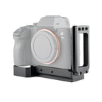 YELANGU CL6 YLG0712A Vertical Shoot Quick Release L Plate Bracket Base Holder for Sony A9 (ILCE-9) / A7 III/ A7R III