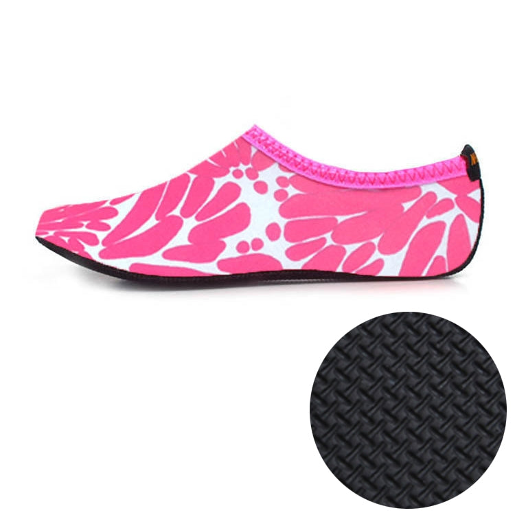 3mm Non-slip Rubber Embossing Texture Sole Figured Diving Shoes and Socks, One Pair