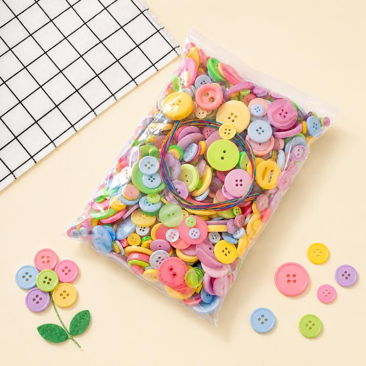 500g/Pack Mixed Sizes Colorful Round Resin Christmas Buttons DIY Craft Kit for Children, 800-1000 Pieces/Pack