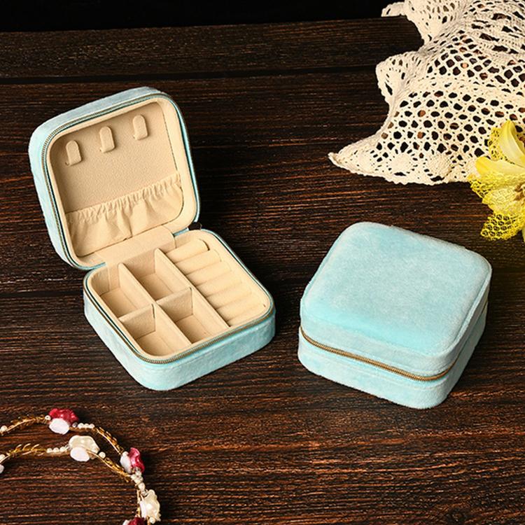 Portable Zippered Velvet Jewelry Storage Box — view 22
