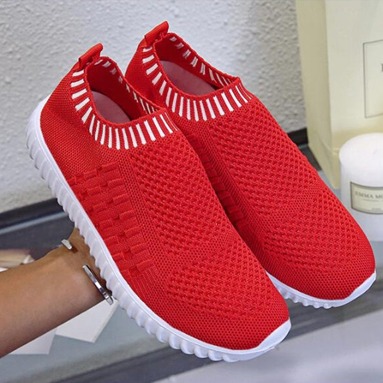 New Large Size The Trend Of Women Shoes Wild Sports Leisure Flying Running Shoes