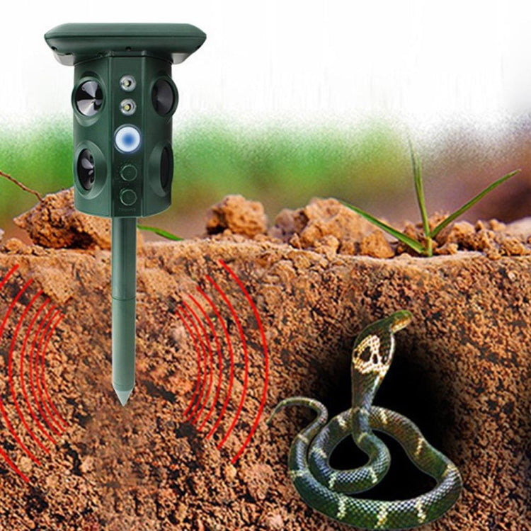 Outdoor Solar Animal Repeller Ultrasonic Vibration Multi-functional Snake Repeller