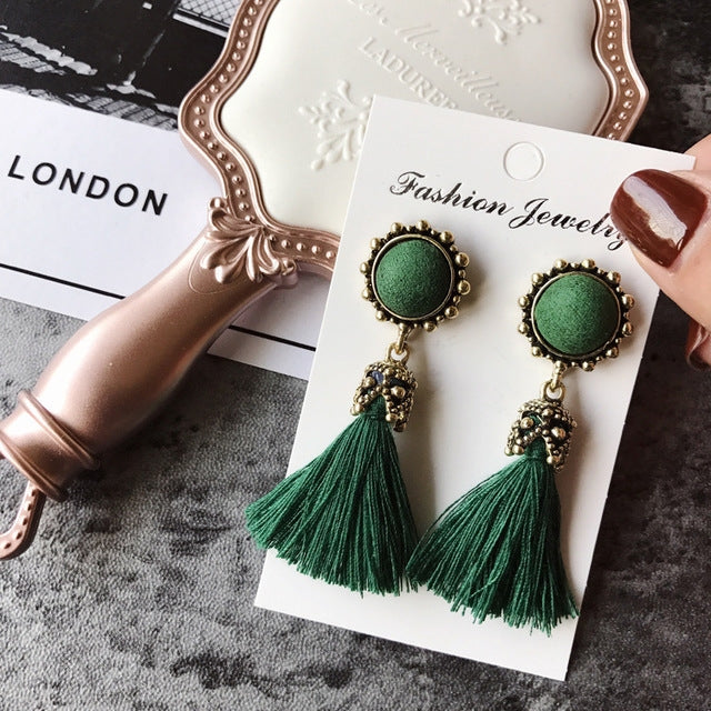 Women Fashion Vintage Velvet Ball Fringed Drop Earring — view 10