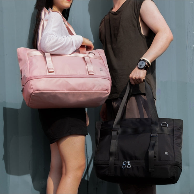 F3613W Large Capacity Sports Bag With USB Convenient Shoulder Bag — view 14