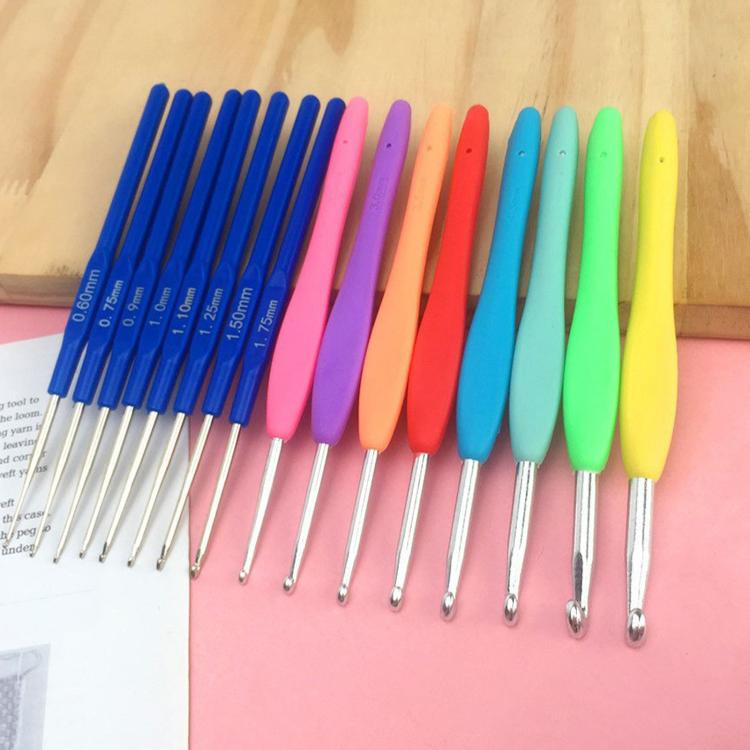 Crochet Hook Tool Set Hand Sewing Knitting DIY Kit — view 6