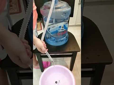 Creative Hand Manual Gas Oil Water Liquid Transfer Pump Siphon Hose for Car Motorcyle Truck Car Liquid Pump - YouTube Video