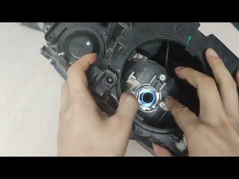 TK-123 1 Pair H7 LED Headlight Bulb Base Retainer Holder Adapter, For Audi: A3, A4L, A6L; Buick: Regal, Excelle, LaCrosse - YouTube Video