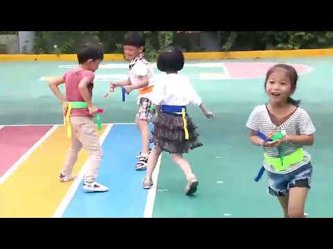 Children Dodgeball Vest For Parent-child Outdoor Games With 5 Balls, Specification: Small (Red) - YouTube Video