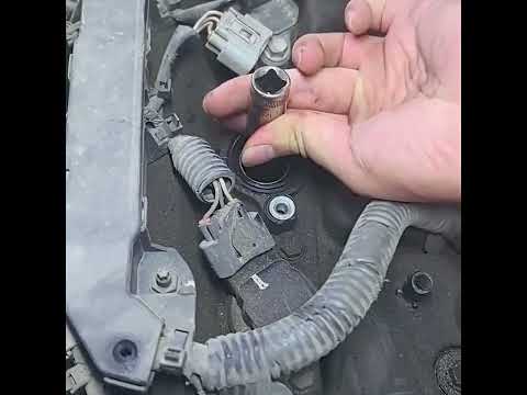 Automotive Spark Plug Removal Reverse Thread Tap Tool(185mm) - YouTube Video