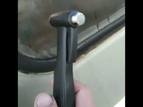 SHUNWEI SD-3502 Car Safety Hammer Emergency Window Breaker & Seat Belt Cutter (Black) - YouTube Video