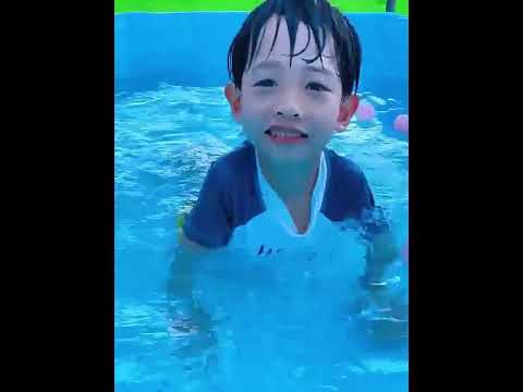 Children Home Free Inflatable Swimming Pool Foldable Outdoor Bracket Play Pool, Spec: 1.6m - YouTube Video