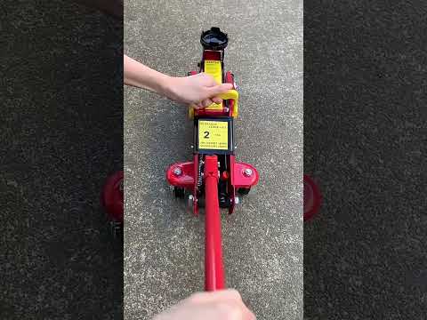 Horizontal Manual Hydraulic Car Jack For Tire Change Lifting Tool(2 Tons 5.5 kg Plastic Box) - YouTube Video