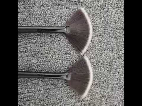 Multifunctional Fan-Shaped Makeup Brush Fiber Bristle Long Handle Cheek Makeup Tool(Black) - YouTube Video