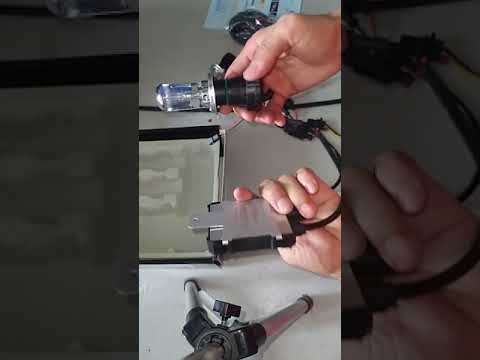 DC12V 35W 2x H3 Slim HID Xenon Light, High Intensity Discharge Lamp, Color Temperature: 8000K - YouTube Video