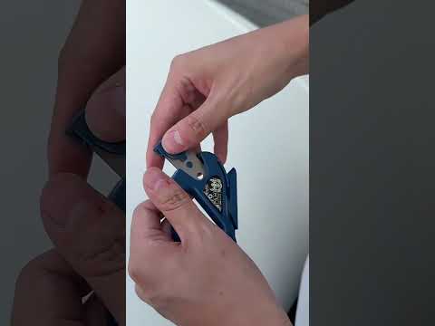 qili Car Wrap Window Film Cutting Knife(Blue) - YouTube Video