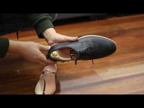 1pair Dutchwood Shoe Stretcher Expander Adjustable Anti-Wrinkle Shoe Last, Size: 35/36 - YouTube Video