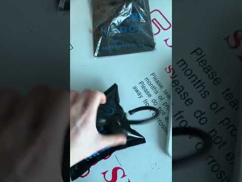 Air Wedge Pump Up Bag Lock Pump Car Door Window Frame Fitting Install Shim Wedge Tool - YouTube Video